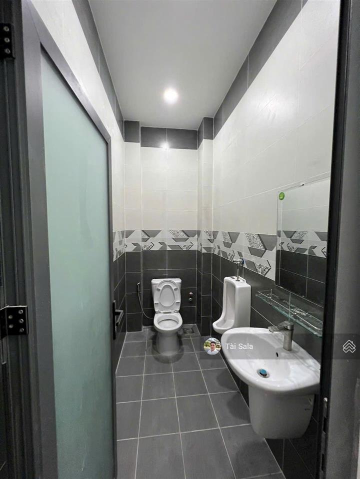 Cho thuê nhà mặt tiền đường lò lu 400m2 1 trệt 4 lầu giá thuê 25 triệu/tháng cạnh bên dự án elysian