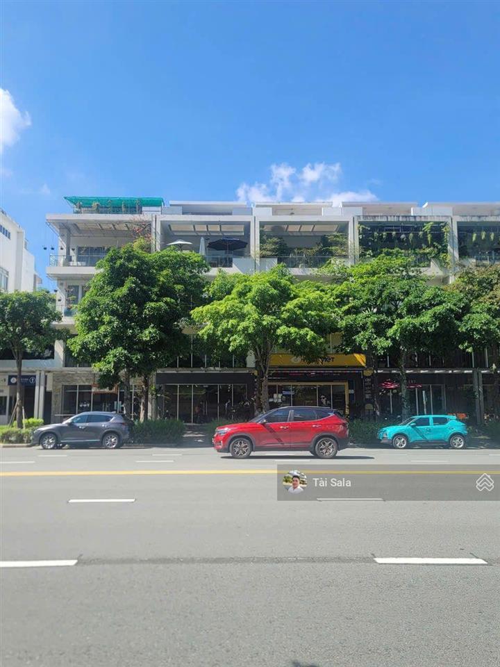 Cho thuê shophouse, nhà phố 155m2 mặt tiền đường nguyễn cơ thạch, mặt bằng hoàn thiện đẹp.