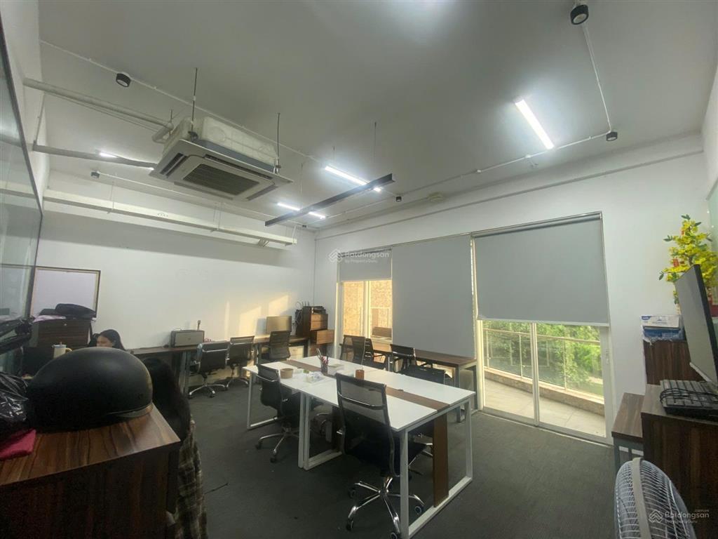 Cho thuê văn phòng sala q2 240m2 full sàn đầy đủ nội thất 110 triệu