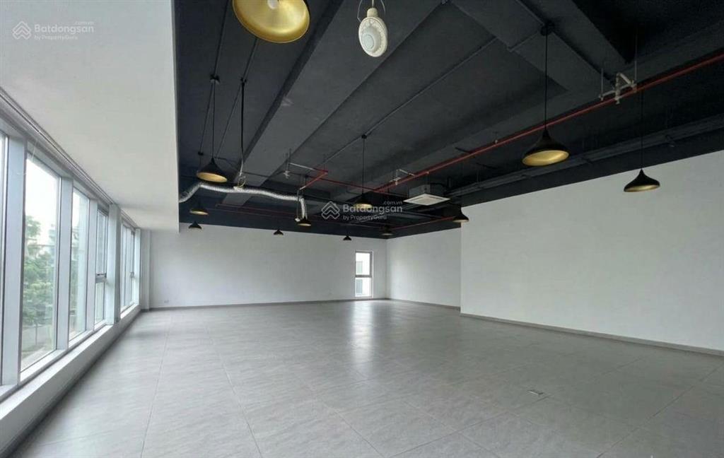 Cho thuê shophouse căn góc 1 trệt 2 lầu dt 230m2 khu đô thị sala