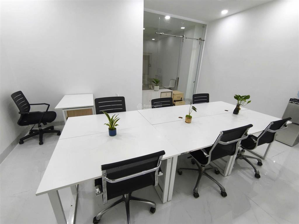 Cho thuê văn phòng sala tầng trệt diện tích 20m2 đầy đủ nội thất giá thuê 15 triệu