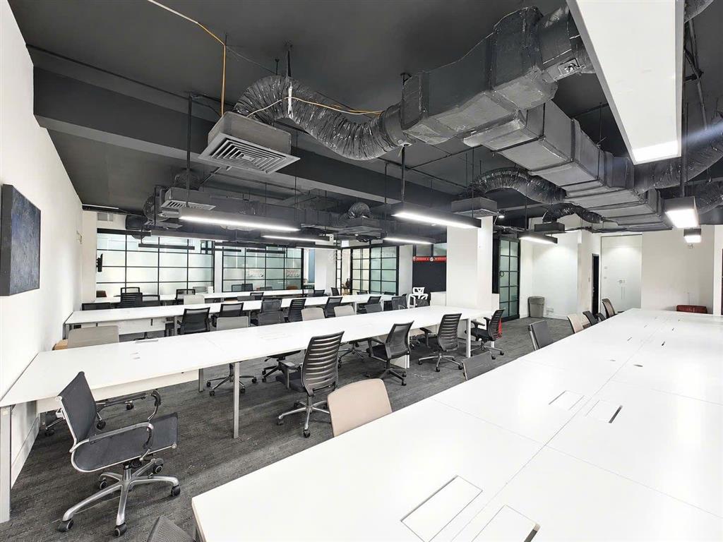 Cho thuê văn phòng 285m2 đường nguyễn cơ thạch sala quận 2 đầy đủ nội thất chỉ cần vào làm việc
