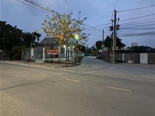 Cho thuê nhà lô góc 2 mặt tiền. mặt nguyễn hữu cảnh 15 m còn mặt hưng định 16 dài 41m phù hợp với k