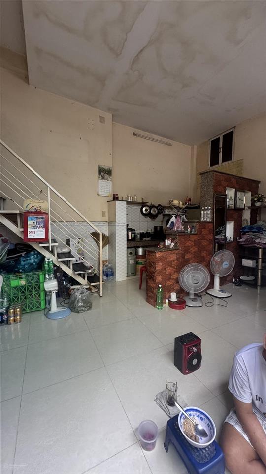 Chính chủ bán nhà q3  25m²  2 tầng  trần văn đang  ngang 6 mét nở hậu 7,5 mét  giá tốt