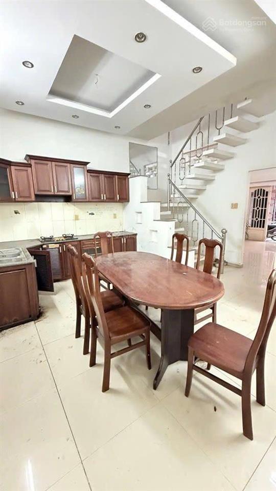 Bán nhà nguyễn sỹ sách  57m2  2 tầng  ngang 4  nở hậu 7 mét  5 tỷ 28 chính chủ