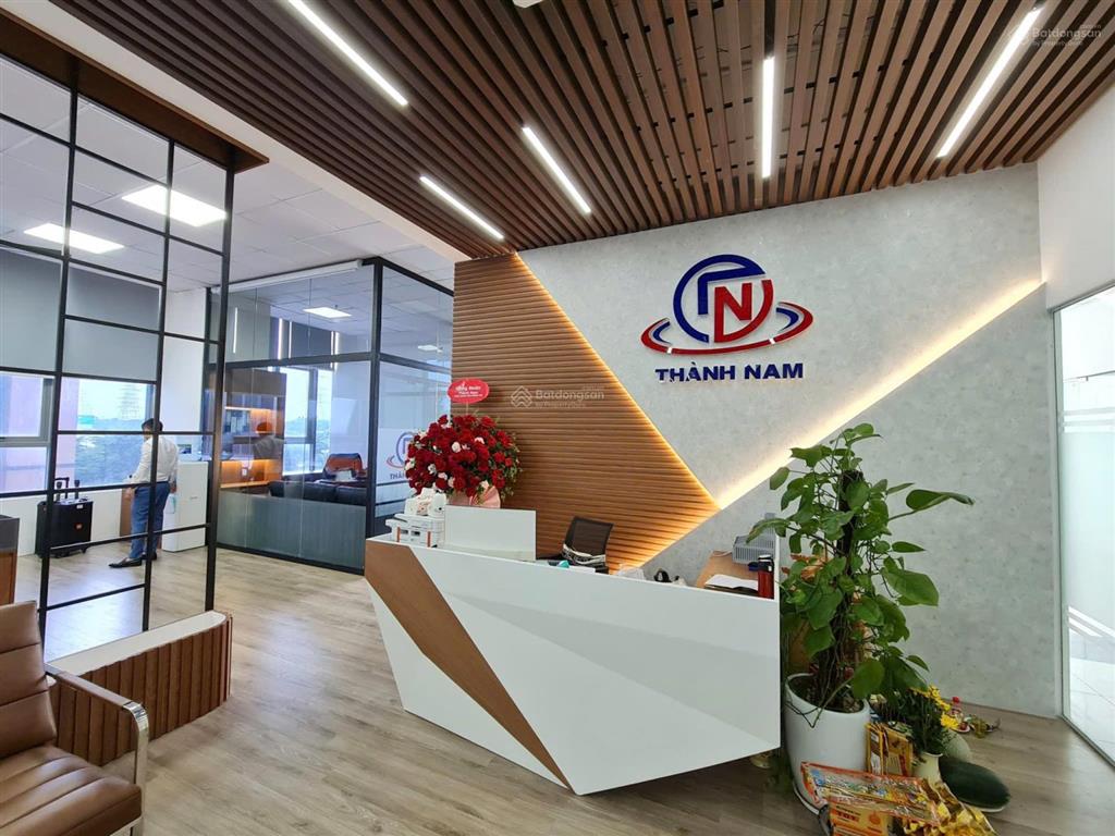 Cho thuê văn phòng 150m full nội thất, chỉ việc vào làm