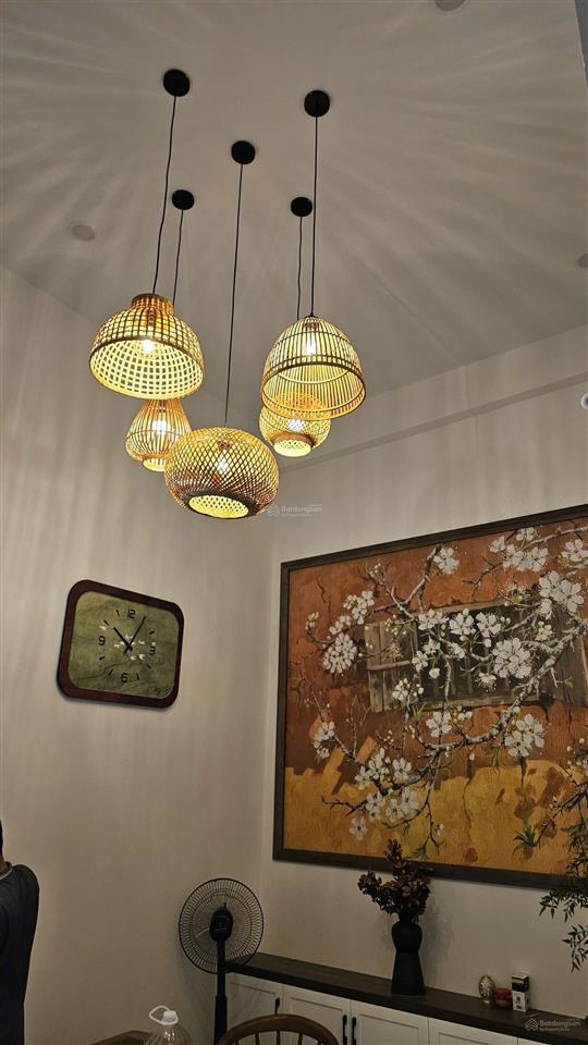 Em có căn hộ 68m2, 3 phòng ngủ, view đẹp