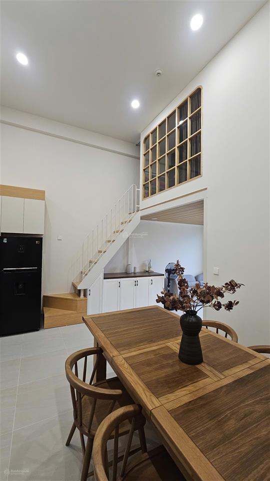 Em có căn hộ 68m2, 3 phòng ngủ, view đẹp