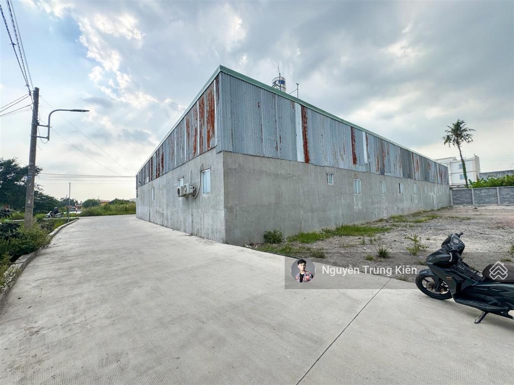 200m2 ( 10 x 20 )  sổ riêng  đường ô tô giáp sông sg vĩnh phú 27 cạnh sg giá tốt