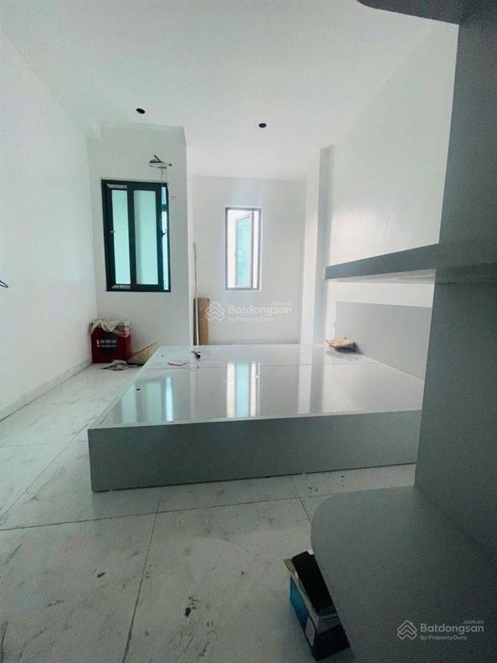 Phú minh  ccmn 13 phòng  7 tầng thang máy xây mới  52m  11.95 tỷ  dòng tiền 45tr/th  gần ô tô