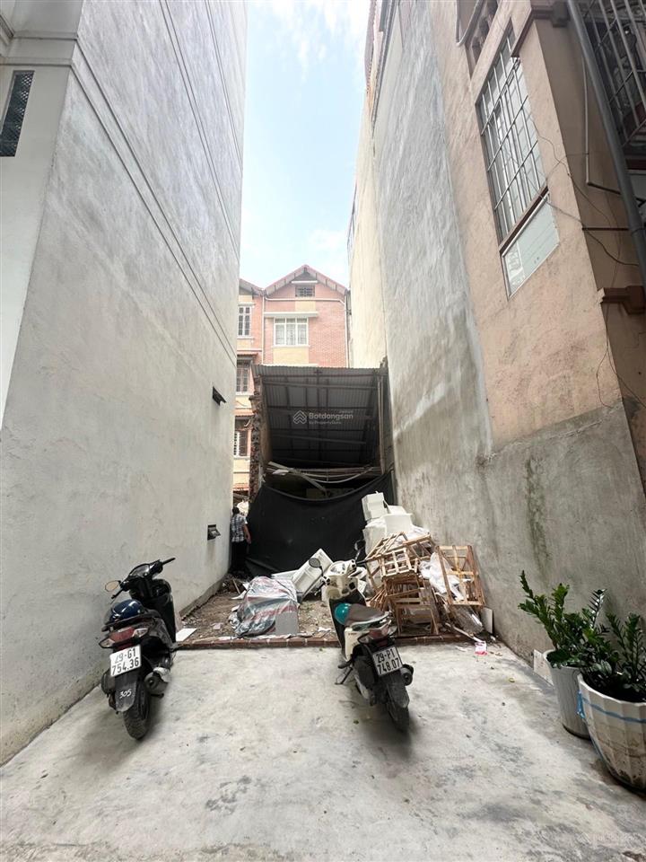 Phú diễn  đất phân lô  31m 7.8 tỷ  15m ra ô tô tránh đỗ  vị trí đẹp  ngõ thông rộng