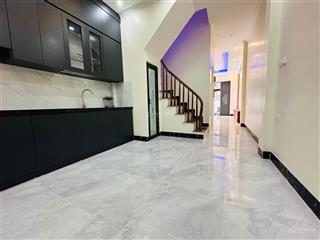 Phú diễn  phân lô ô tô đỗ cửa  39m  10 tỷ (ctl)  40m ra mặt phố ô tô tránh  5 tầng thang máy