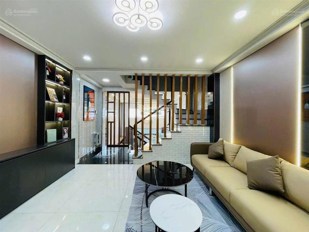 Cô ba bán nhà calmette, q. 1 giá 4tỷ860/69,3m2. cách chợ bến thành 2' di chuyển. cho thuê 27tr