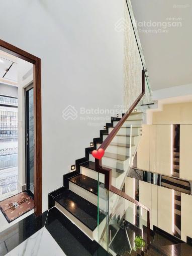 Có ngay căn nhà giá 3tỷ750/72m2 đường hoa lan  phú nhuận. cho thuê được 24 triệu tháng