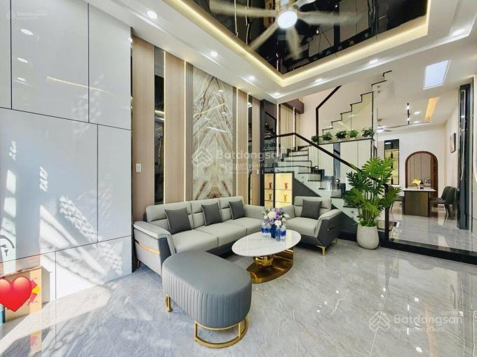 Có ngay căn nhà giá 3tỷ750/72m2 đường hoa lan  phú nhuận. cho thuê được 24 triệu tháng
