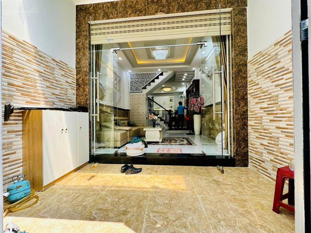 Cần bán gấp căn bà hạt  quận 10 giá 3tỷ550/79m². gần chợ nguyễn tri phương. cho thuê 24tr