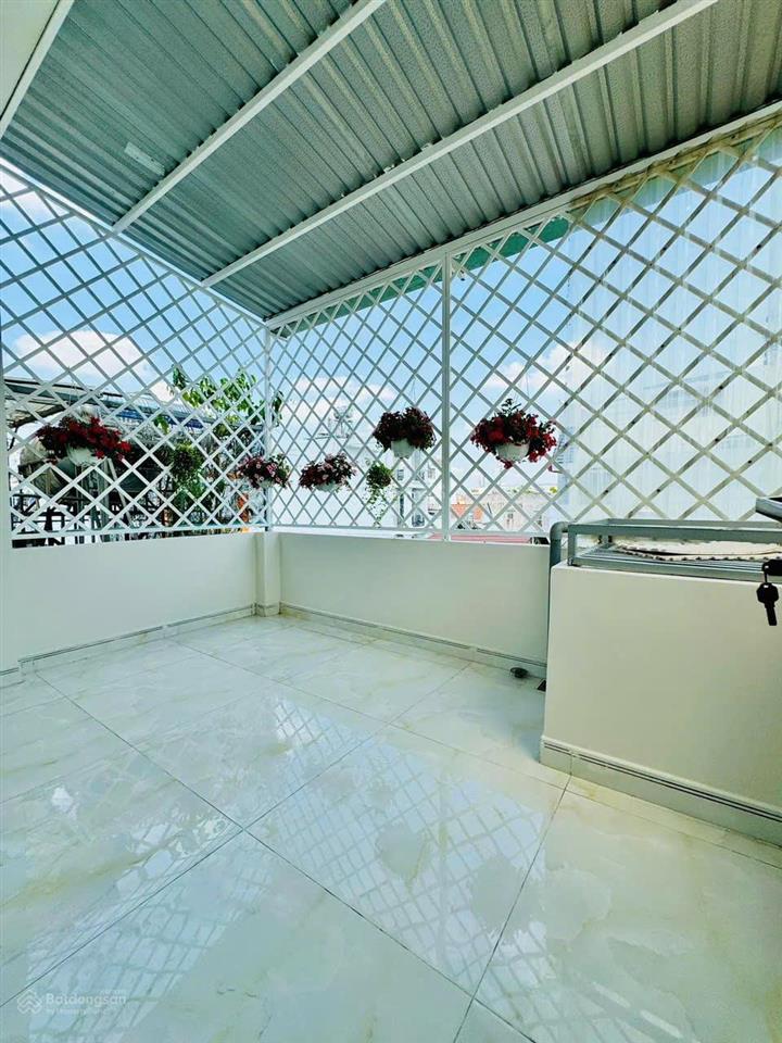 Cần bán gấp căn bà hạt  quận 10 giá 3tỷ550/79m². gần chợ nguyễn tri phương. cho thuê 24tr