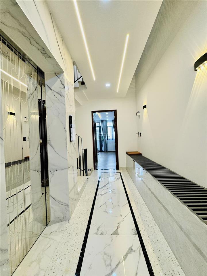 Cô ba bán nhà nguyễn thị minh khai  q1 giá 5tỷ7/76,2m². cho thuê 31 triệu. gần thảo cầm viên