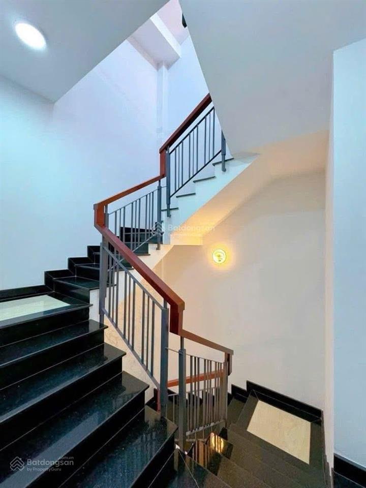 Có ngay căn nguyễn văn thương  bình thạnh giá 4tỷ630/81,7m2. gần pearl plaza. cho thuê 30tr