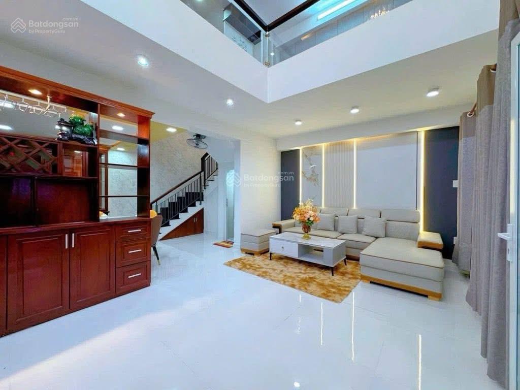 Có ngay căn nguyễn văn thương  bình thạnh giá 4tỷ630/81,7m2. gần pearl plaza. cho thuê 30tr
