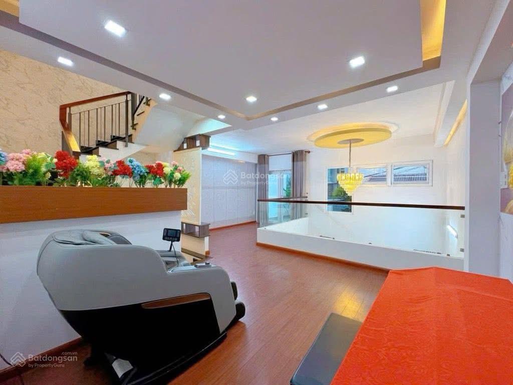 Có ngay căn nguyễn văn thương  bình thạnh giá 4tỷ630/81,7m2. gần pearl plaza. cho thuê 30tr