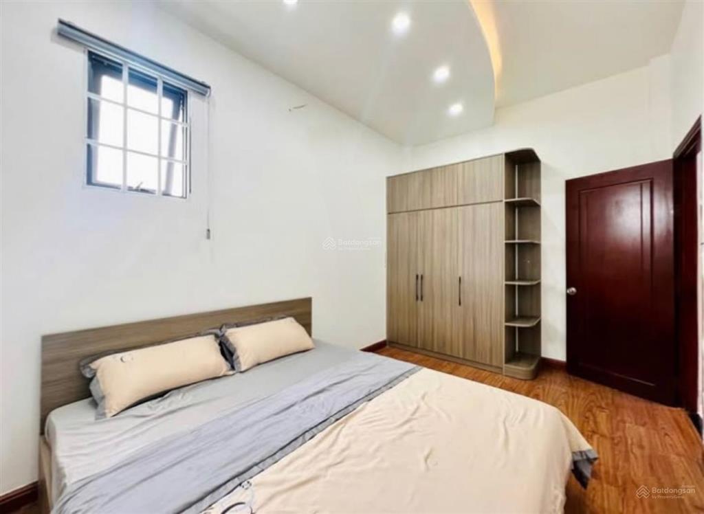 Bán nhà lý tự trọng  quận 1 giá chỉ 5 tỷ 050/73,5m2. gần chợ bến thành. cho thuê 28tr