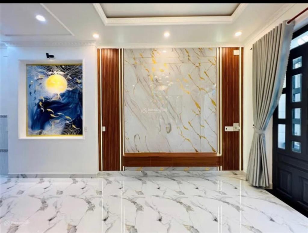 Bán nhà lý tự trọng  quận 1 giá chỉ 5 tỷ 050/73,5m2. gần chợ bến thành. cho thuê 28tr