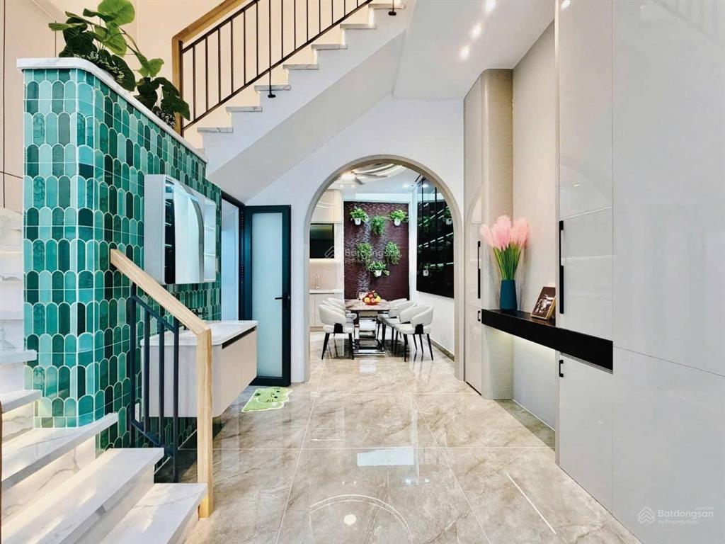 Nhà 4 tầng đường điện biên phủ  quận 3, giá 4tỷ890/73m2. cho thuê 25tr