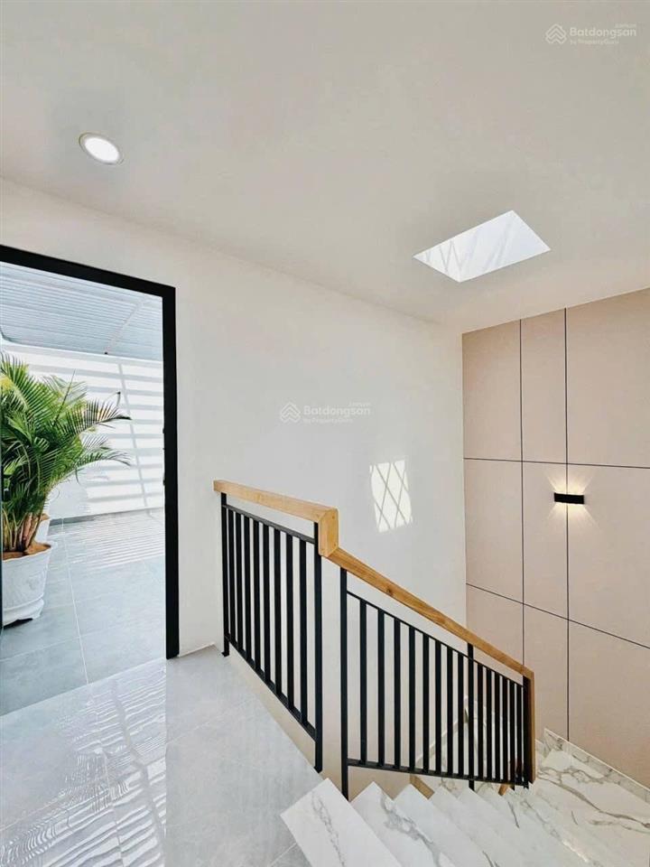 Nhà 4 tầng đường điện biên phủ  quận 3, giá 4tỷ890/73m2. cho thuê 25tr