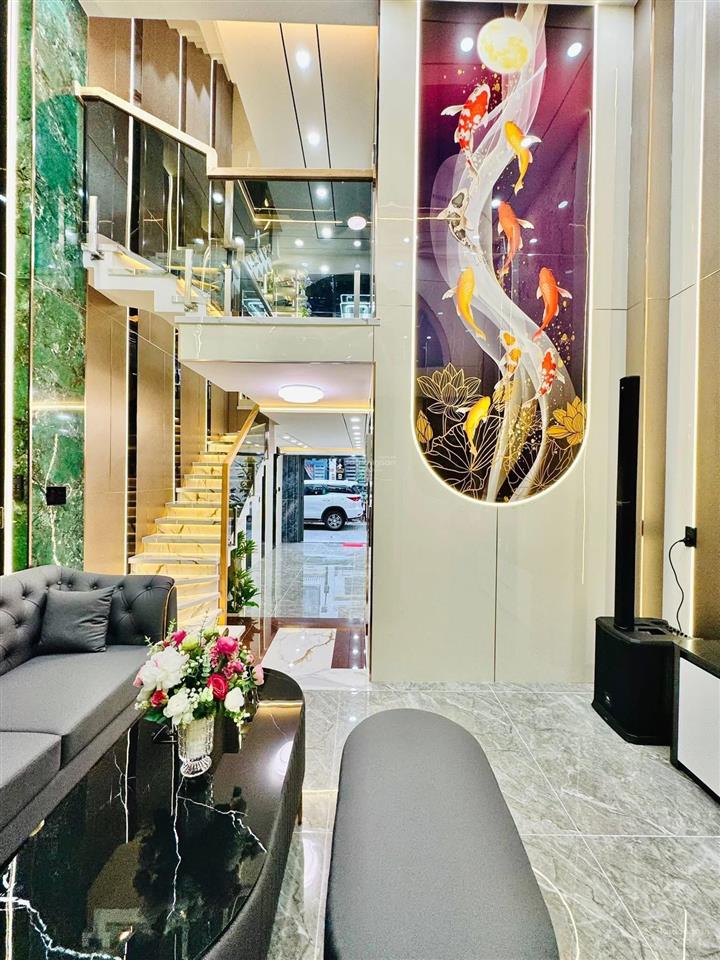 Giá giảm mạnh căn sư vạn hạnh cần bán giá 4tỷ880/81,6m2. cho thuê 27tr. gần vạn hạnh mall.