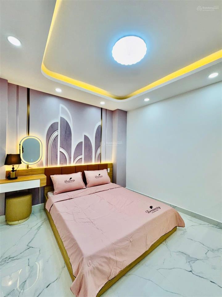 Bán nhà ký con với giá 5tỷ130/79m2. gần ga bến thành. cho thuê 31 tr tháng.