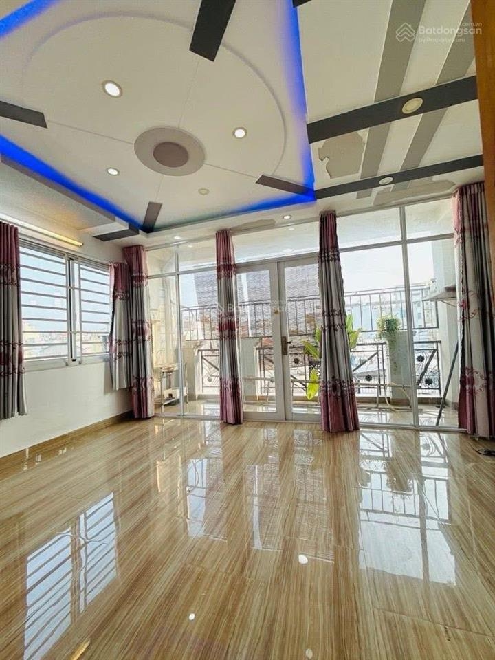Bán nhà ngay góc 2mt huỳnh văn bánh  phú nhuận 72m2. gần bệnh viên dân sinh. cho thuê 27tr
