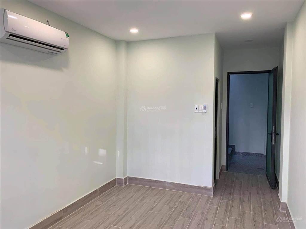Bán nhà giá 3tỷ170/73,9m2 đường khổng tử  quận 9 đang cho thuê 18tr tháng. gần vicom plaza