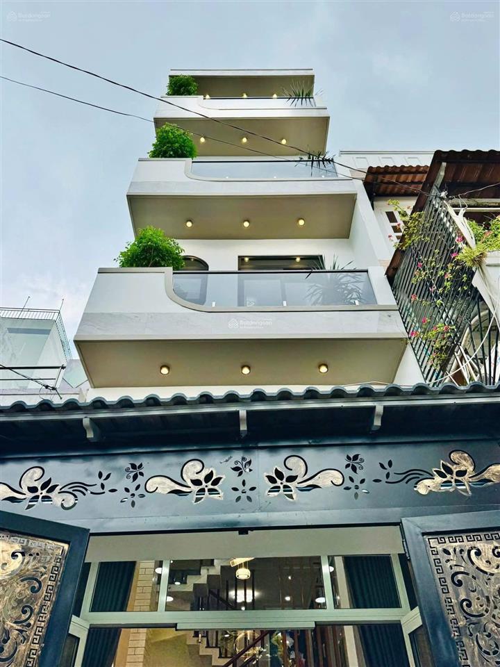 Chính chủ bán nhà calmette, q.1 giá 5tỷ060/69,3m2. cách chợ bến thành 2' di chuyển. cho thuê 27tr