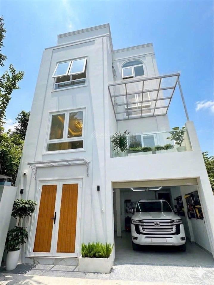 Bán nhà gần vicom q9 đường dân chủ giá 4tỷ020/103m2. cho thuê 18tr tháng. xe hơi ngủ trong nhà