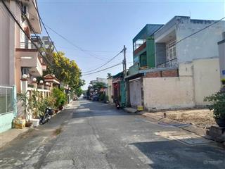 Cô chú kẹt tiền bán 2 lô đất liền kề giá 2tỷ580/80m2 đ lã xuân oaiquận 9. gần trường dương văn thì