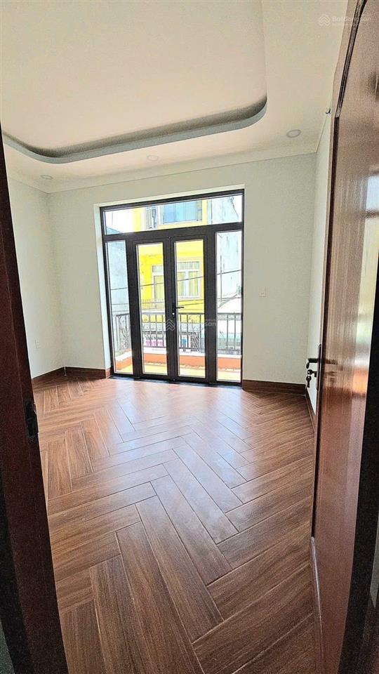 Hạ giá bán nhà trương văn thànhquận 9 giá 3tỷ650/73m2. gần trường hiệp phú. cho thuê 17tr tháng
