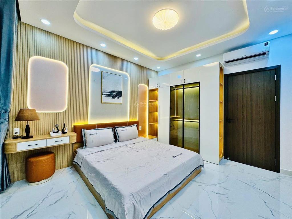 Bán nhanh căn võ văn tầnquận 3 giá 4tỷ9/68m2. gần trường kiến thiết. cho thuê 25tr