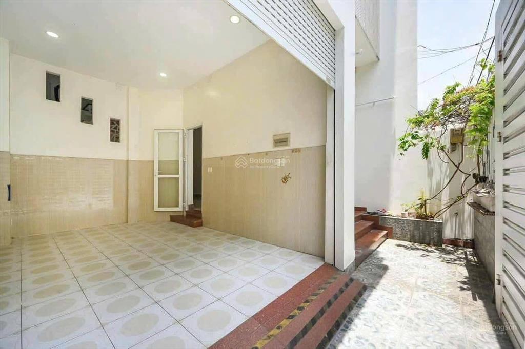 Nhà đẹp gần đại học luật 2 đường số 5thủ đức giá 4tỷ8/98,7m2. nhà đẹp sổ đầy đủ.