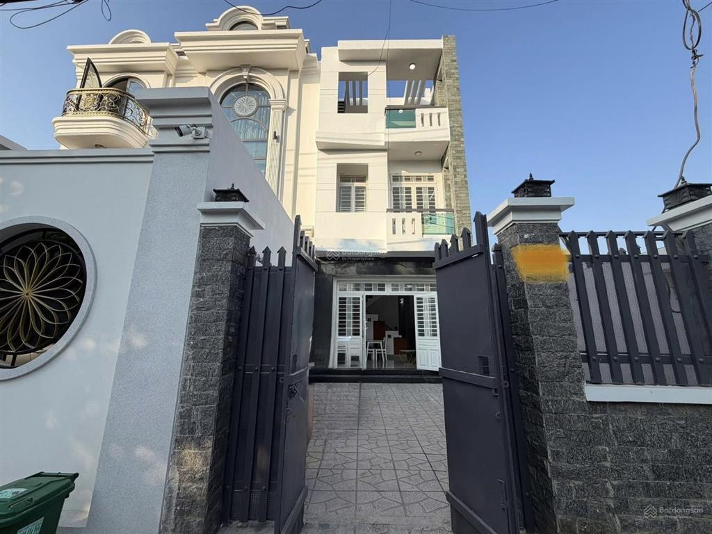 Bán nhà mặt tiền đường số 7, gần chợ long trường, quận 9 94,5m2. cho thuê được 18tr