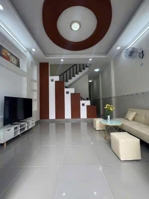 Bán nhà mặt tiền đường số 7, gần chợ long trường, quận 9 94,5m2. cho thuê được 18tr