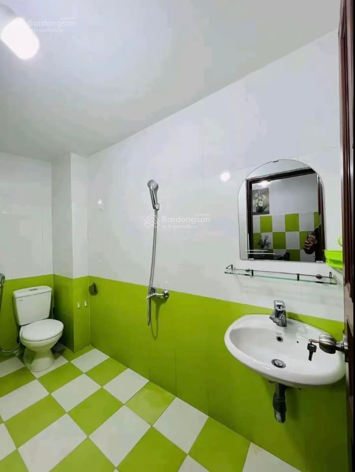 Hạ giá bán nhà đình phong phú quận 9 giá 2tỷ990/72m2. gần vicom quận 9. cho thuê 13tr tháng