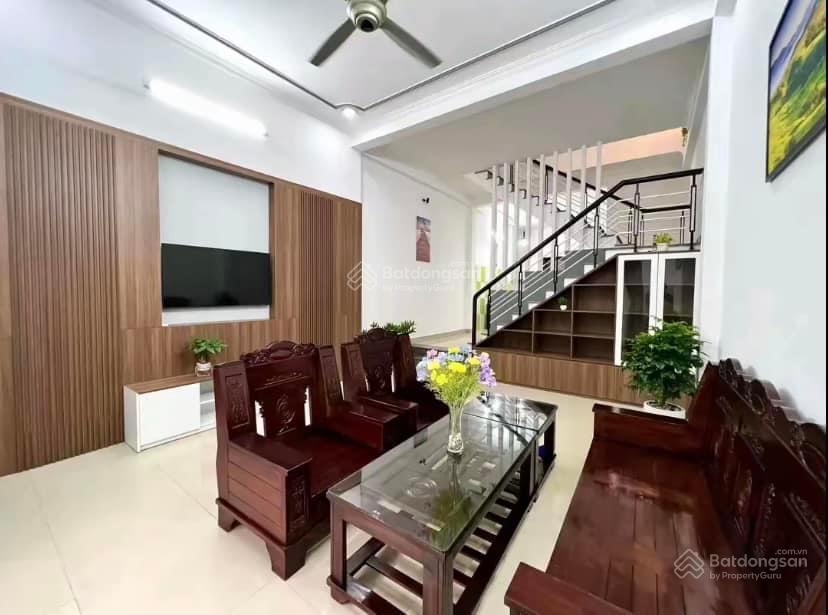 Hạ giá bán nhà đình phong phú quận 9 giá 2tỷ990/72m2. gần vicom quận 9. cho thuê 13tr tháng