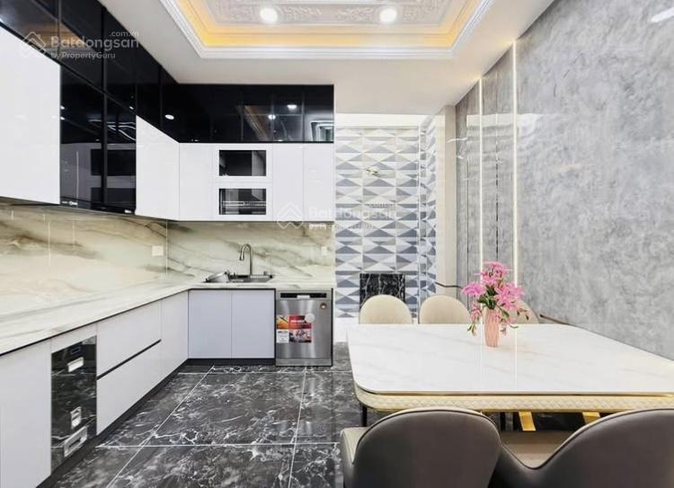 Giảm 200tr bán nhà tạ uyên  quận 5 giá 3tỷ660/78m2. gần tiểu học hùng vương. cho thuê 25tr