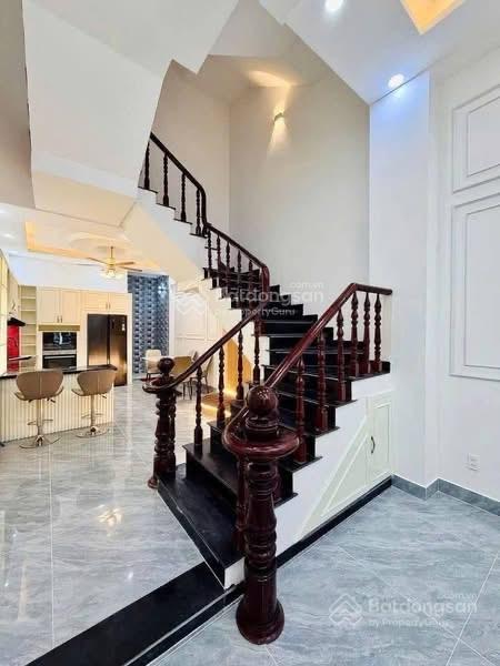 Giá 5tỷ380/76m2 có ngay nhà lê thị riêng  quận 1. ngay vòng xoay ngã 6 phù đổng. cho thuê 28tr