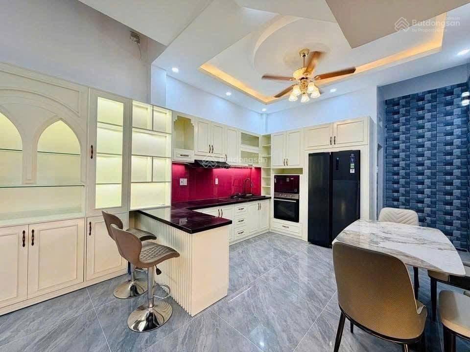 Giá 5tỷ380/76m2 có ngay nhà lê thị riêng  quận 1. ngay vòng xoay ngã 6 phù đổng. cho thuê 28tr
