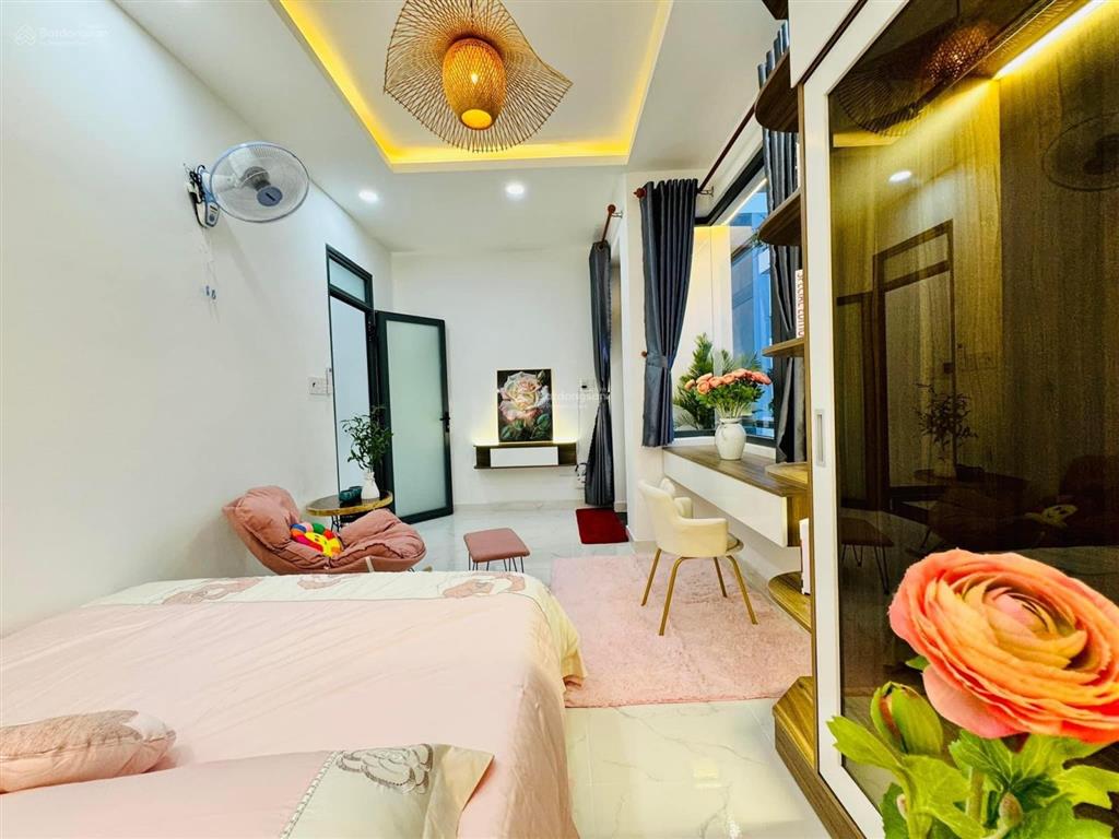 Nhà đang cho thuê 23tr tháng cần bán giá 3tỷ990/80m2 đường hàn thuyên thue đức. gần thcs bình thọ