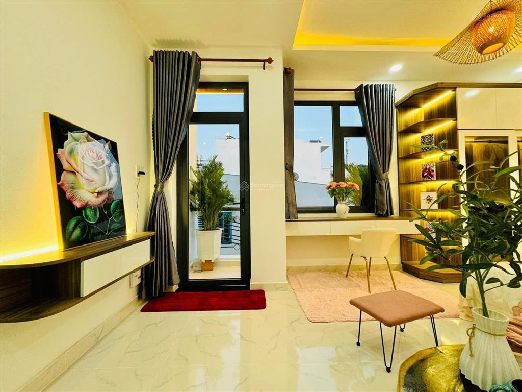 Nhà đang cho thuê 23tr tháng cần bán giá 3tỷ990/80m2 đường hàn thuyên thue đức. gần thcs bình thọ