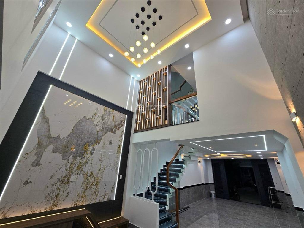 Nhà 3 tầng đường dương tử giangq5 giá 4tỷ380/78m2. cho thuê 27tr. gần chợ phụ tùng xe máy.