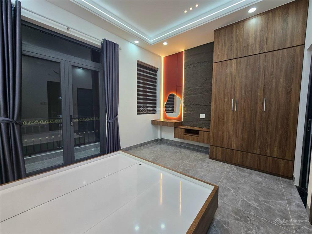Nhà 3 tầng đường dương tử giangq5 giá 4tỷ380/78m2. cho thuê 27tr. gần chợ phụ tùng xe máy.